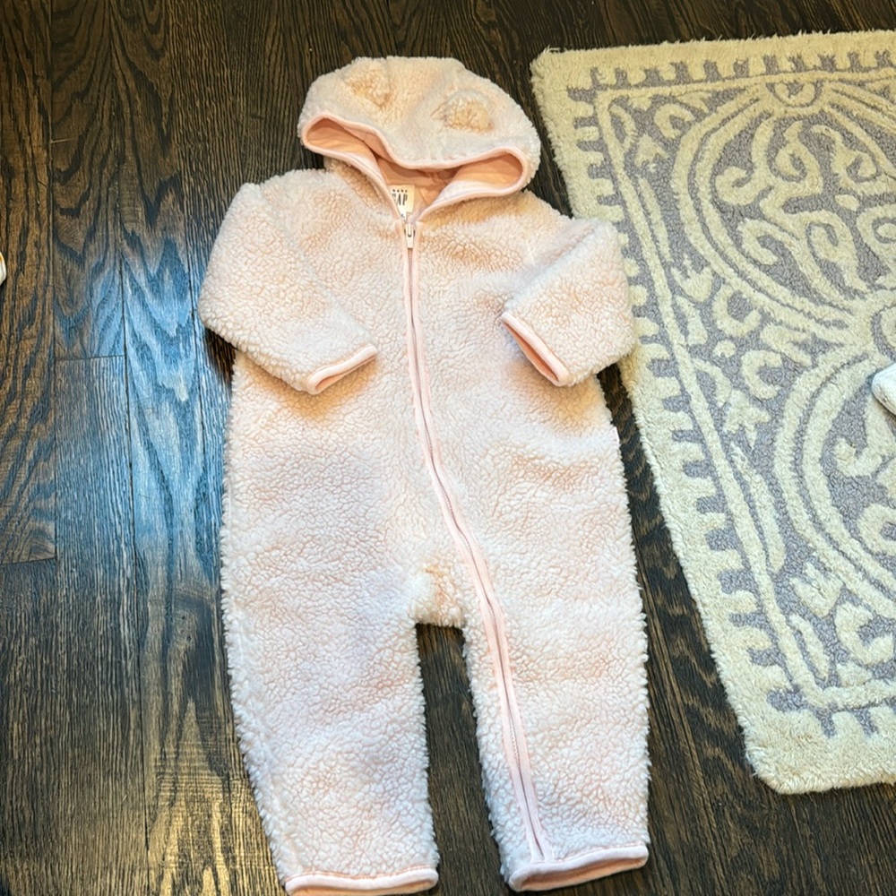Baby gap fuzzy fleecy onesie
